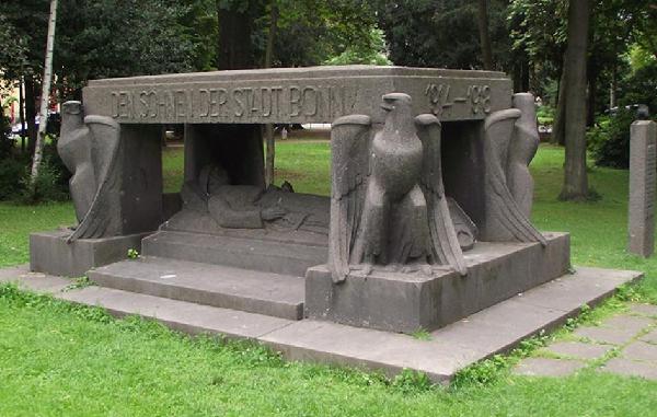 Kriegerdenkmal im Bonner Baumschulwäldchen