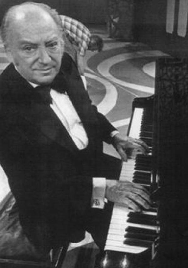 Peter Kreuder am Klavier, um 1976