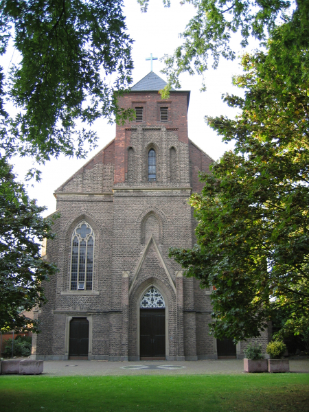 Katholische Pfarrkirche St. Nikolaus in Orsoy am Niederrhein, neogotisches Kirchengebäude von Heinrich Johann Freyse, 2006