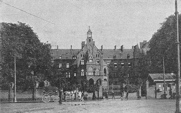 Fotografie des Düsseldorfer Marienhospitals im Jahr 1902 aus dem Düsseldorfer Sonntagsblatt vom 9. März 1902