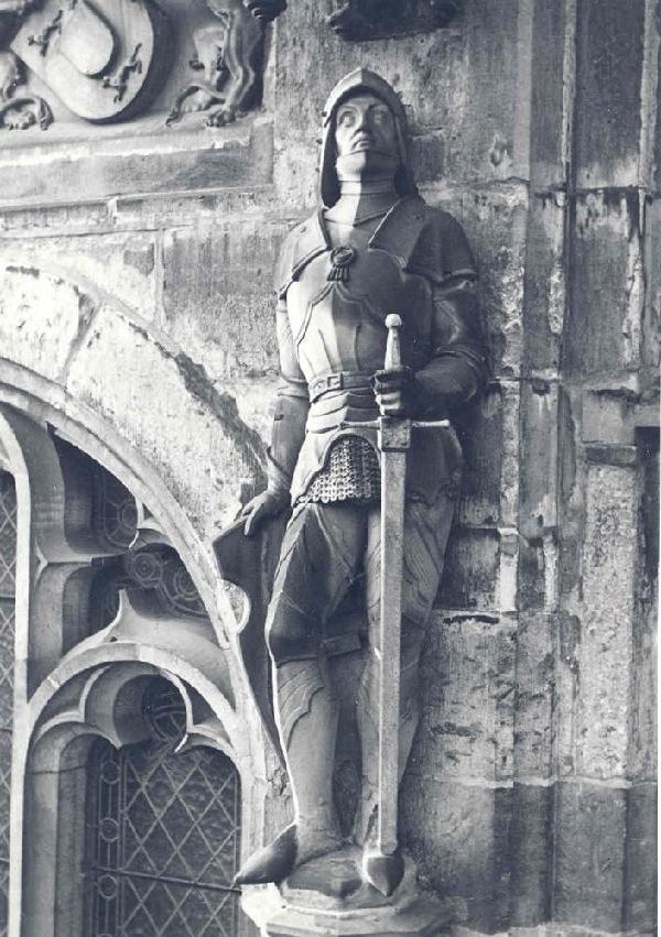 Dietrich VII. von Kleve, Figur am 1945 zerstörten gotischen Rathaus der Stadt Wesel