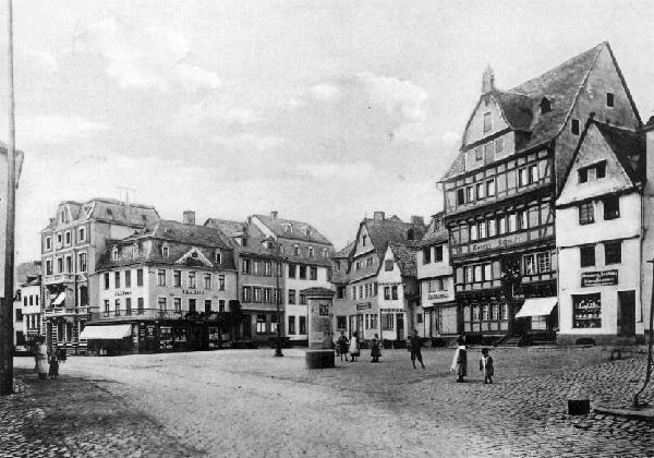 Ortsbildausschnitt Marktplatz Adenau mit Hauptstraße um 1900
